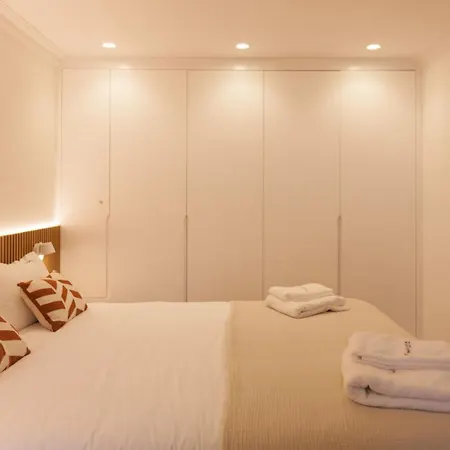 Flh Alluring Design S Bento Lisbona
